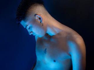 ThomiasMore - Live sex cam - 15183270