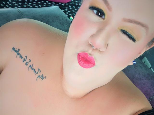 GiaMorryss - Live porn &amp; sex cam - 15195750