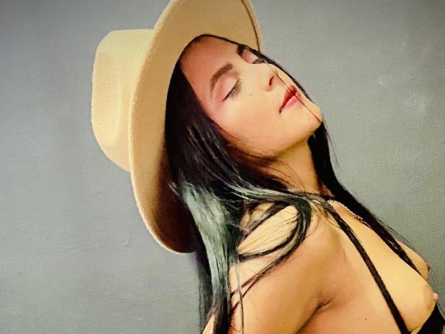 MaddieWet - сексуальная веб-камера в реальном времени - 15249762