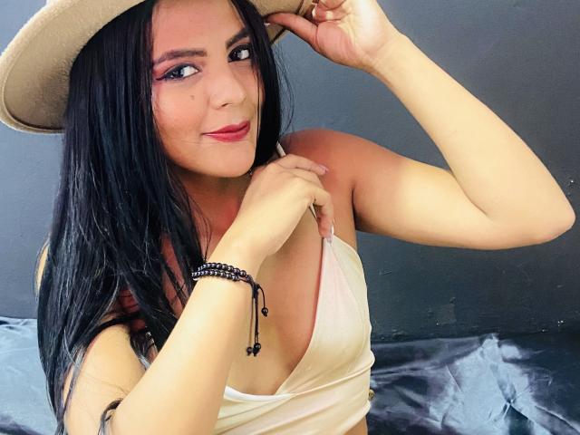 MaddieWet - Sexe cam en vivo - 15249918