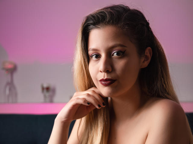 EmiilyRogers - сексуальная веб-камера в реальном времени - 15255166