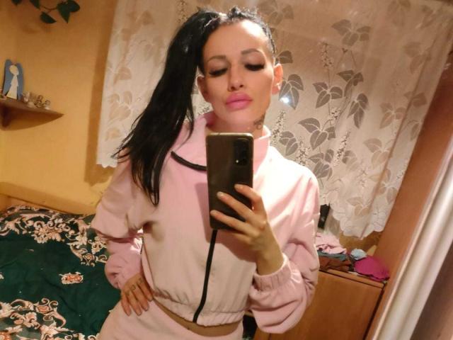 NikkiSpecial - Live sex cam - 15260398