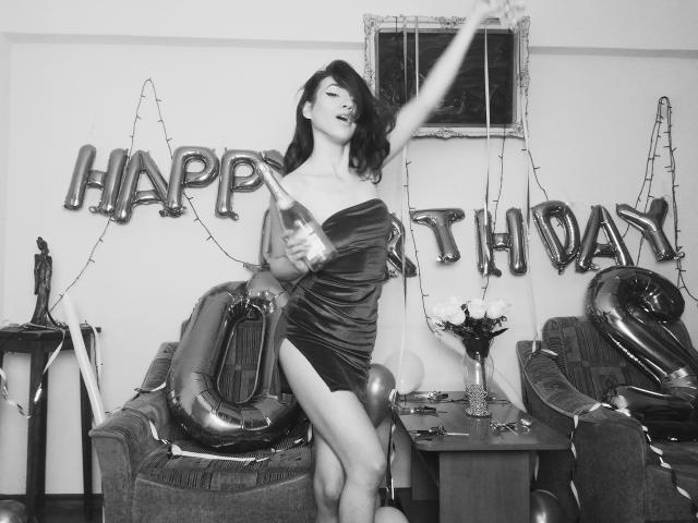 VievienneClemente - Live porn &amp; sex cam - 15270122