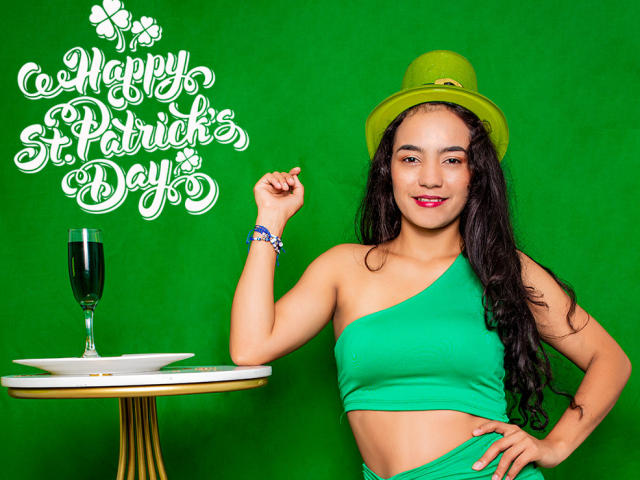 KarlyeKroes - Live sex cam - 15278686