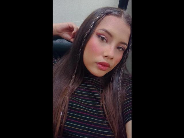 AdelaideZandek - Sexe cam en vivo - 15281318