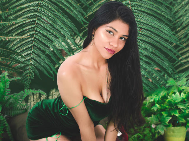 GraceeShelby - Live Sex Cam - 15296098