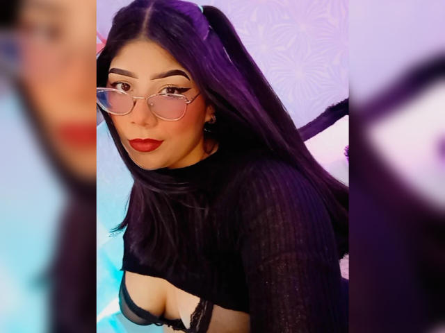 AlessaJames - Live sex cam - 15307942