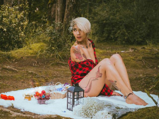 AmberLi - Live porn &amp; sex cam - 15323810