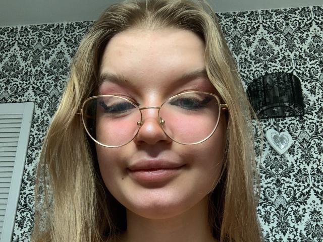 CuteCarmen - Live porn &amp; sex cam - 15329698