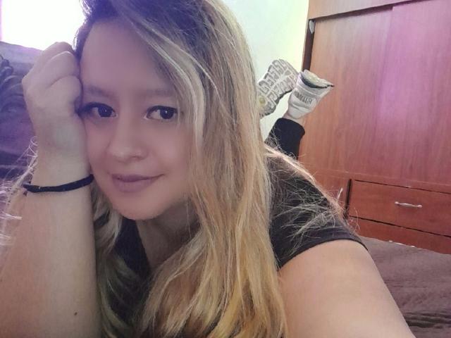 SaraMoreti - Live porno og sexkamera - 15331530