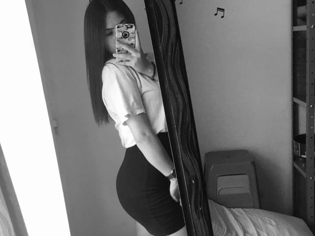 AnnieHoward - Live sexe cam - 15341098