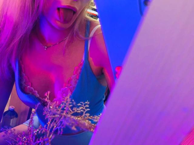 AlicePrings - Élő pornó és szexkamera - 15343198