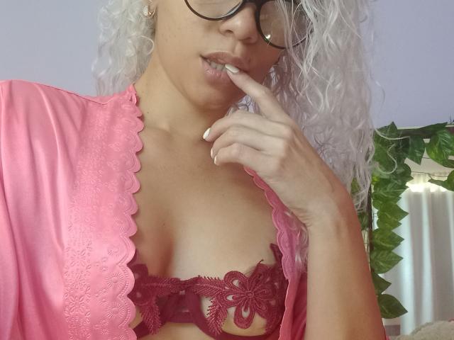 Carolinaz - Live porn &amp; sex cam - 15348298