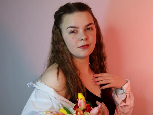 GloriaTerask - Live Sex Cam - 15359326