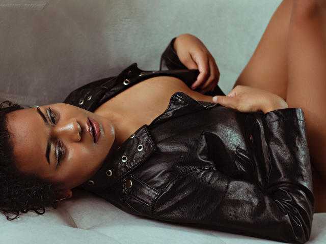 BadraDuquell - ライブポルノ&amp;セックスカム - 15359906