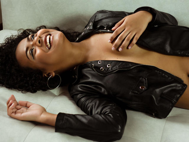 BadraDuquell - Live porn &amp; sex cam - 15359990