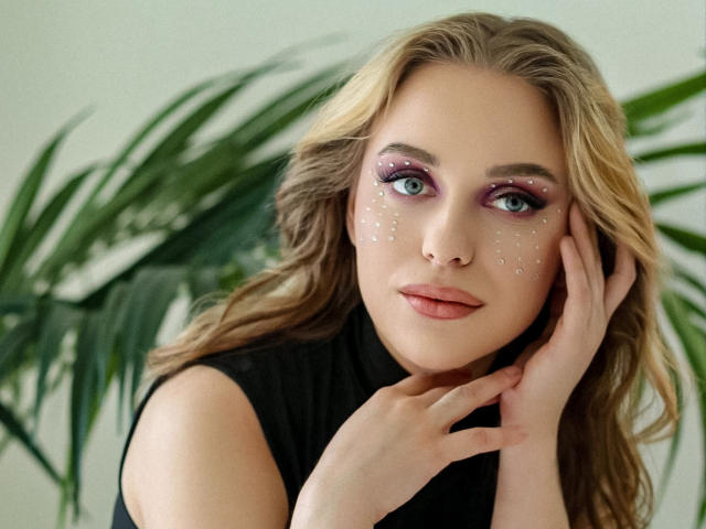 AnneHoferman - Live sex cam - 15367174