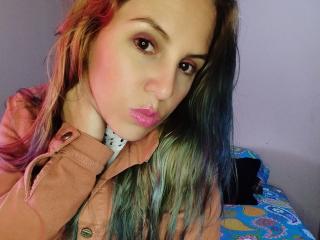 LucyVelez - Live sex cam - 15373170