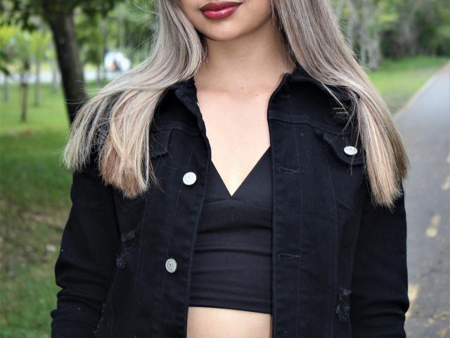 ChloeRusell - Live porn &amp; sex cam - 15375594