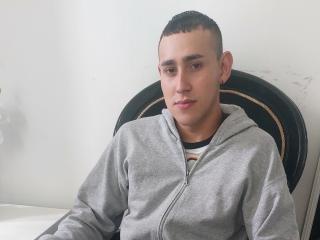 CamiloArangoo - Live porn &amp; sex cam - 15375614