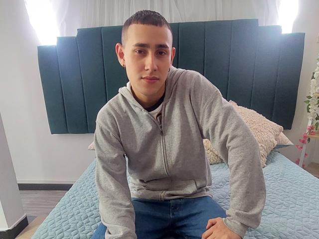 CamiloArangoo - Live porn &amp; sex cam - 15375634
