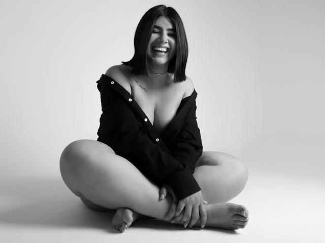 AnnikaRose - Porno na żywo i seks kamera - 15379486