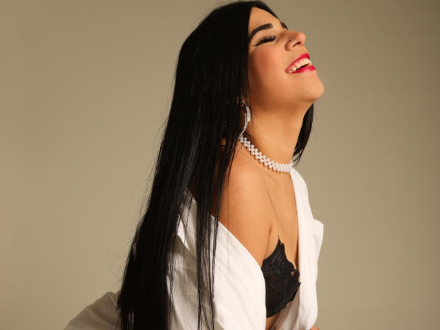 DalilaBassi - Sexe cam en vivo - 15379982