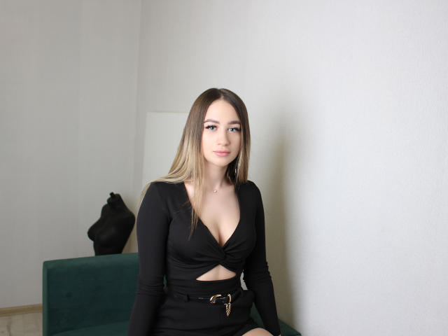 KamillaCollins - Live sex cam - 15380702
