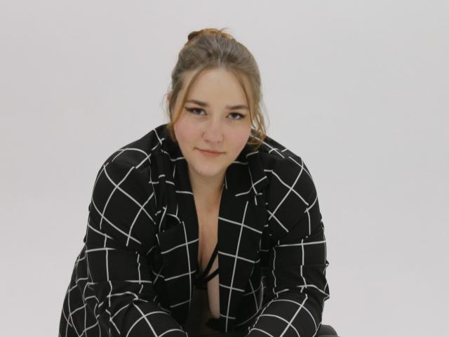 DaniellaGraceZZ - Live porn &amp; sex cam - 15384798