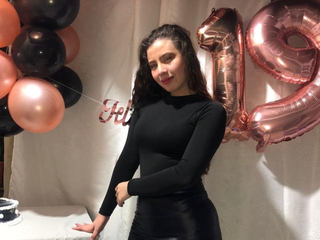 AprilEvanss - Live porn &amp; sex cam - 15388606