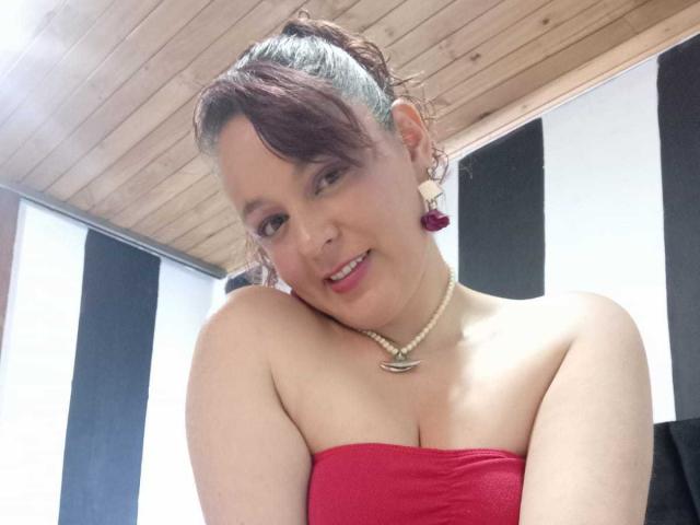 AmandaHolt - פורנו בשידור חי ומצלמת סקס - 15389178