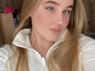 ElizabethBask - Live porn &amp; sex cam - 15391454