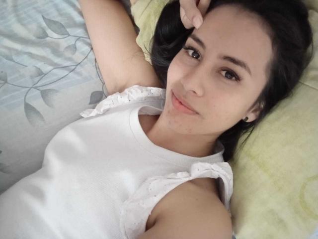 GinnaMaxwell - Live porn &amp; sex cam - 15402674