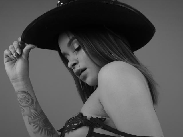 AnaArenas - 라이브 포르노 &amp; 섹스 캠 - 15417714