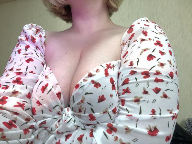 Polinka - פורנו בשידור חי ומצלמת סקס - 15422502