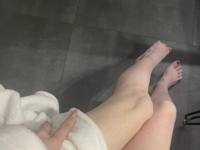 RozalinaPleasure - Live porn &amp; sex cam - 15453410