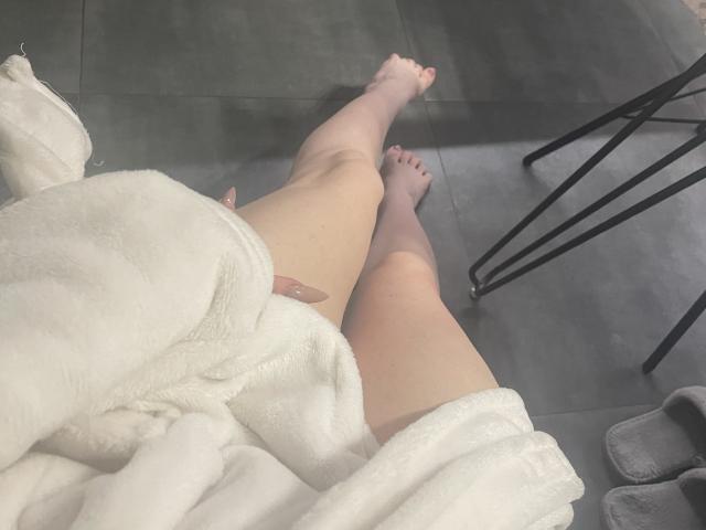 RozalinaPleasure - Live porn &amp; sex cam - 15453526