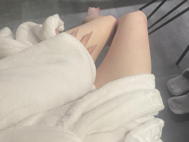 RozalinaPleasure - Live porn &amp; sex cam - 15454118