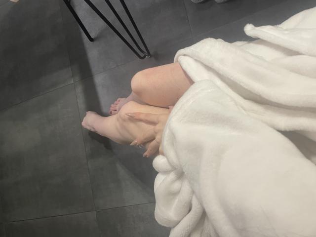 RozalinaPleasure - Live porn &amp; sex cam - 15454366