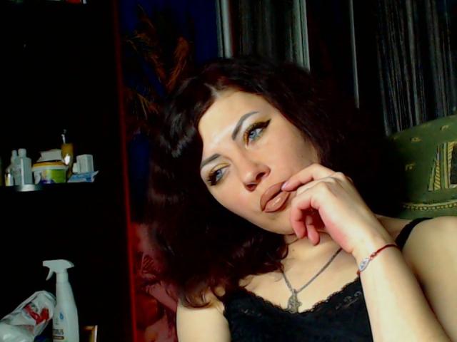 JuliaIce - Porno na żywo i seks kamera - 15454630