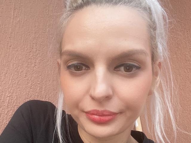 DouceAmelia - Live porno og sexkamera - 15495702