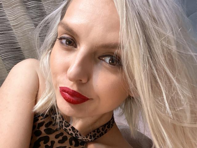 DouceAmelia - Live porno og sexkamera - 15495734