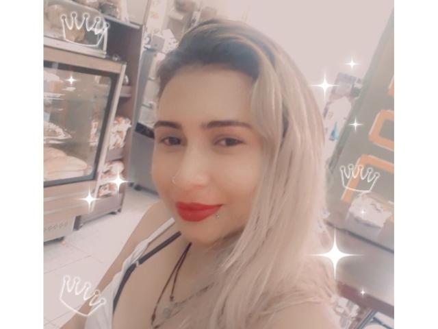 LuisaBonett - Live porn &amp; sex cam - 15499122