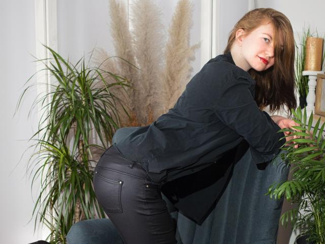 LaraGoldwin - Live porn &amp; sex cam - 15513714