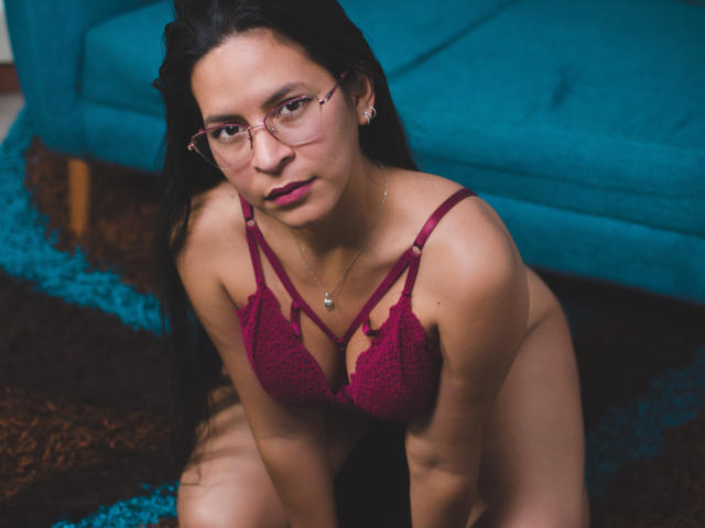 OliviaWalkerr - Live Sex Cam - 15543034