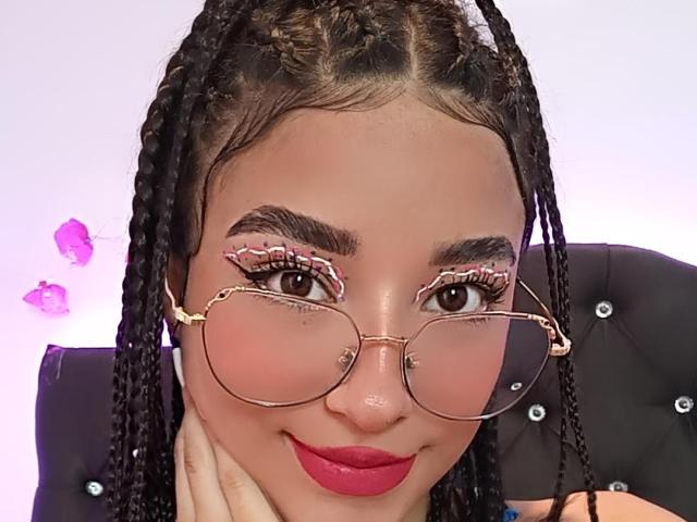 ValeriaClark - сексуальная веб-камера в реальном времени - 15545866