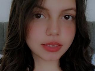 EmillyPrincesse - Live sex cam - 15563732