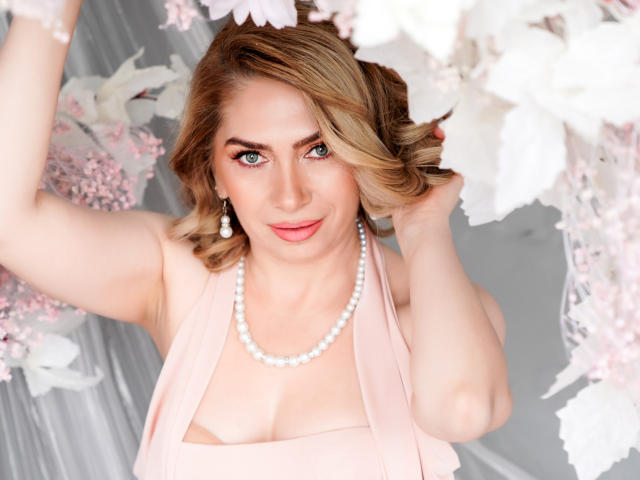 AnnaAmour - сексуальная веб-камера в реальном времени - 15579764