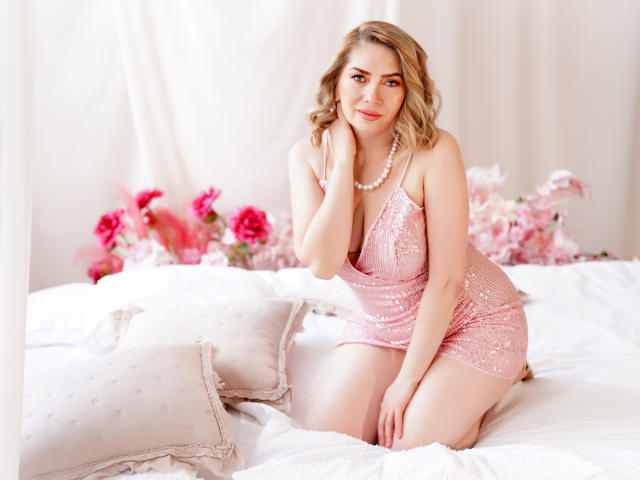 AnnaAmour - сексуальная веб-камера в реальном времени - 15579791