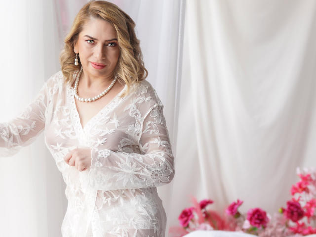 AnnaAmour - Live porn &amp; sex cam - 15579803